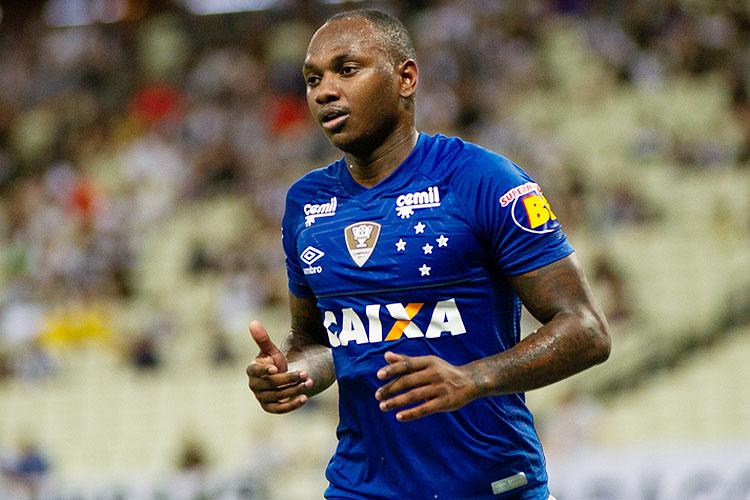 Sassá tem lesão no joelho constatada e vira desfalque no Cruzeiro por três meses