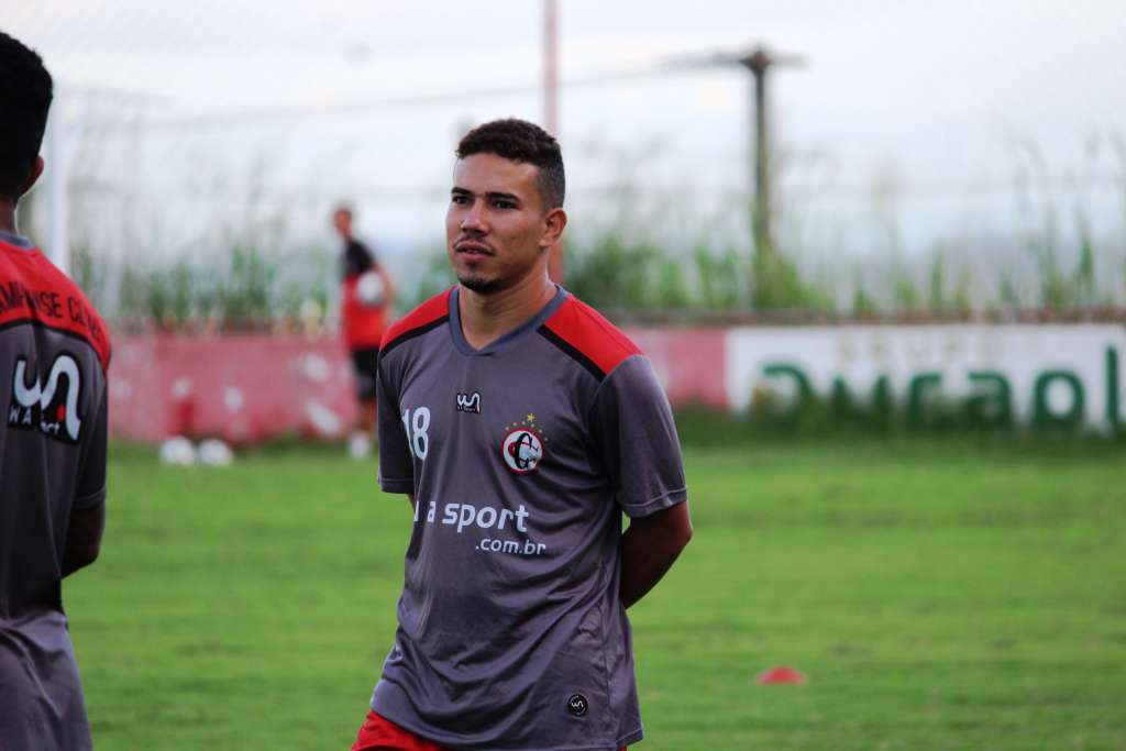 Presidente do Campinense volta atrás e não libera atacante para Macedônia