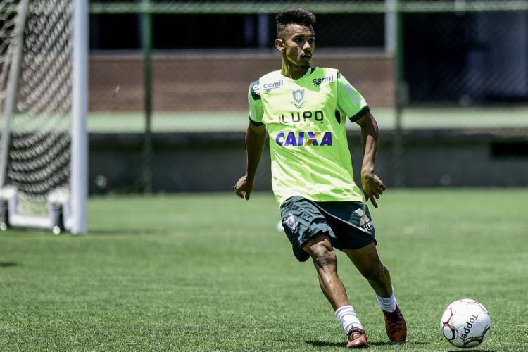 Volante rescinde com o Boa Esporte e retorna ao América-MG