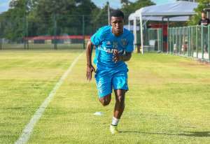 Série B: Guarani fica perto do lateral-direito Felipe Rodrigues