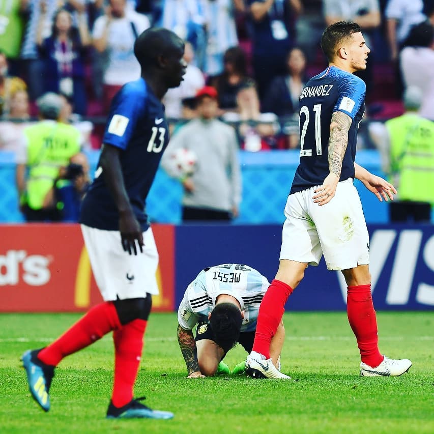 Argentina desembarca em Buenos Aires com Sampaoli, dirigentes e só um jogador