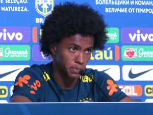 Willian vê evolução 'muito grande' do Brasil e exalta Hazard como o melhor belga
