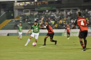 SÉRIE B: Reformulado após três meses, Guarani volta a enfrentar o Oeste