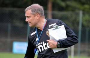 Aguirre elogia desempenho do São Paulo após jogo-treino: 'Trabalho tem evoluído'