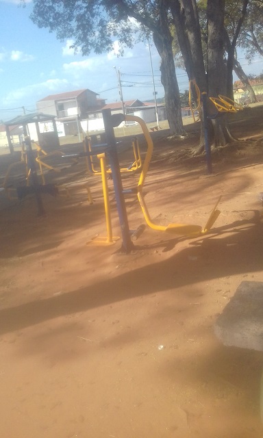 Academia ao ar livre da Vila 31 de Março tem poucos usuários