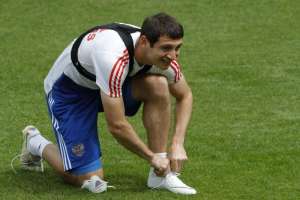 Após nova lesão, Dzagoev diz estar pronto para reforçar a Rússia nas quartas