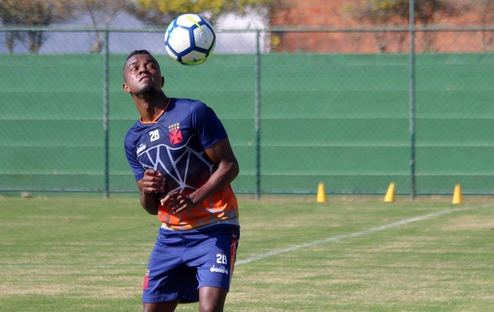 Kelvin promete ‘colocar o coração em campo’ para ajudar o Vasco após a Copa