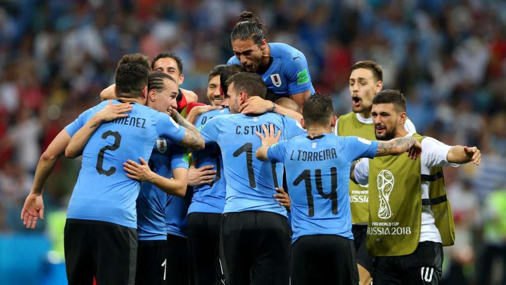 Tabárez minimiza favoritismo da França e diz não saber se terá Cavani