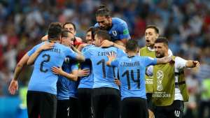 Tabárez minimiza favoritismo da França e diz não saber se terá Cavani