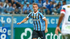 Rumo ao Barcelona, Arthur se despede do Grêmio, mas diz: 'É um até logo'