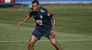 Fora da Copa por lesão, Danilo se declara com 'frustração, desilusão e tristeza'