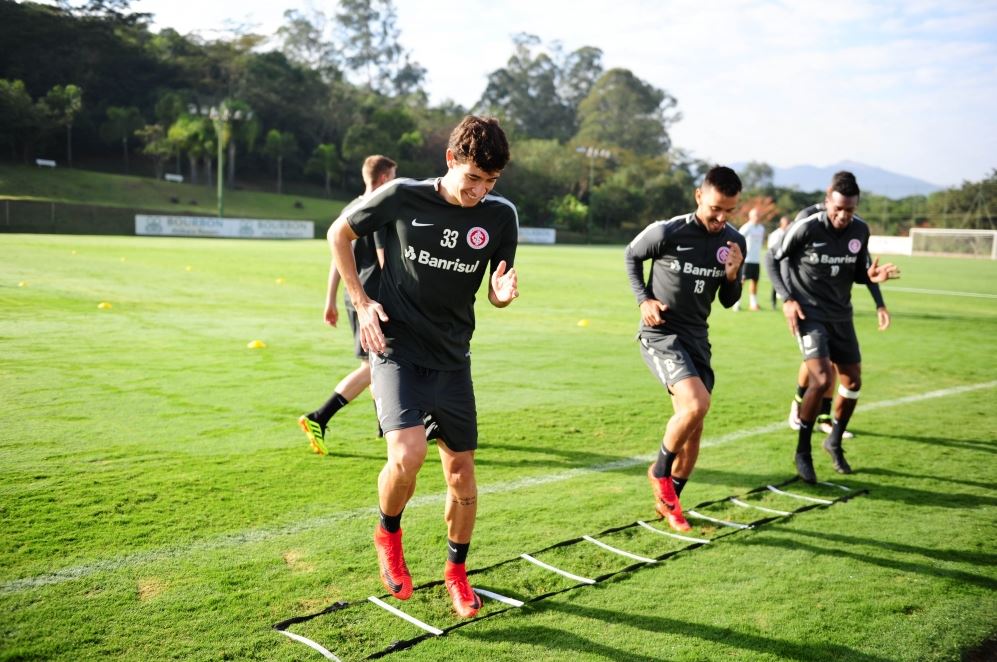 Sem D’Alessandro e Damião, Hellmann indica time titular do Inter para jogo-treino