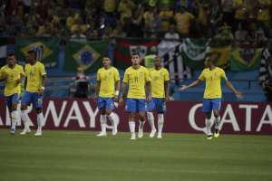 ATUAÇÕES: Reservas entram bem, mas Brasil sente a pressão e erra muito