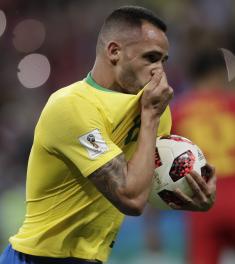 Brasileiros voltam à sua triste realidade após eliminação na Copa da Rússia