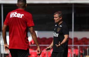 São Paulo nega retorno de Hernanes e realiza último treino no CT de Cotia