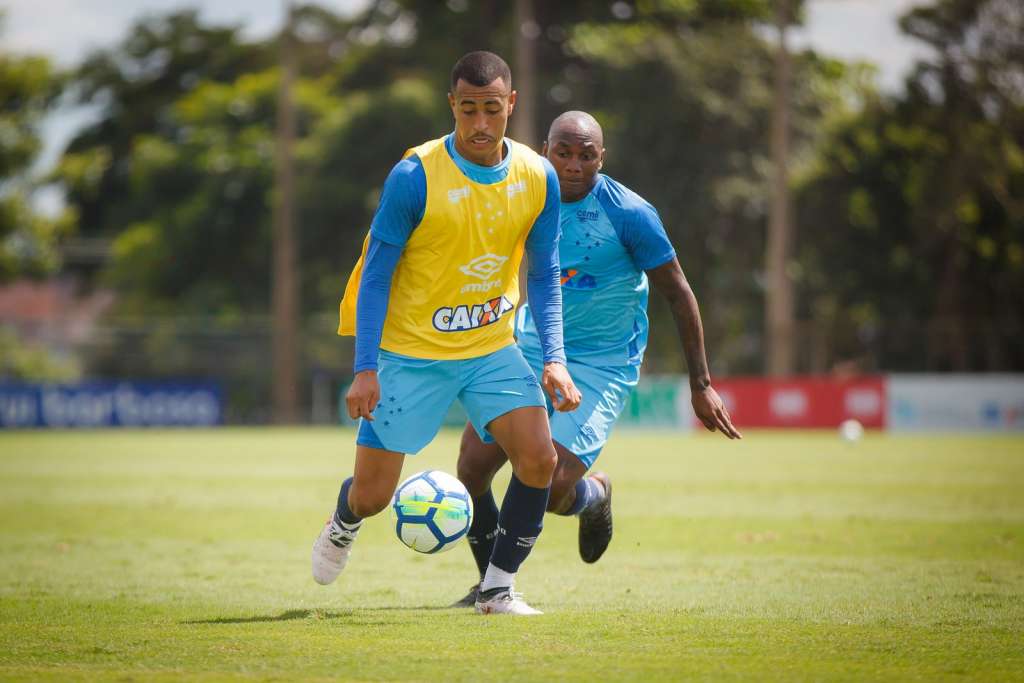 O lateral Victor Luiz não vinha sendo aproveitado no Cruzeiro e foi emprestado ao Londrina (Foto: Vinnicius Silva/Cruzeiro)