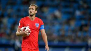 Após vitória da Inglaterra, Kane mira alcançar marca de Ronaldo: 'Seria incrível'