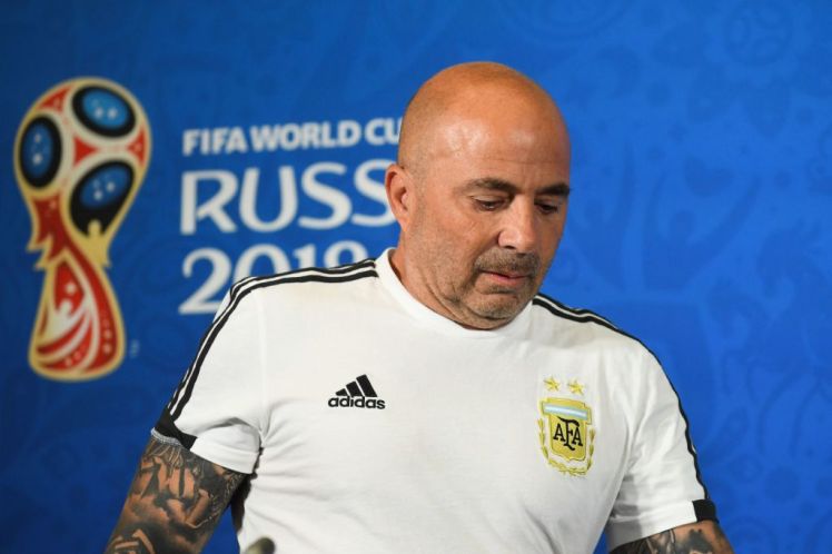 Em turbulência na Argentina, Sampaoli perde 3 integrantes de sua comissão técnica