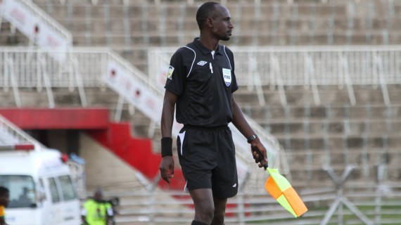 Após desistir de ir à Copa, bandeirinha é banido pela Confederação Africana