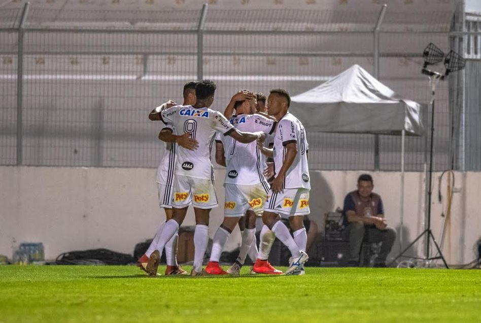 Ponte Preta 2 x 0 Fortaleza – Macaca deu show no reencontro com a torcida