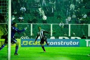 Figueirense x Oeste - Figueira vai retornar ao G4 da Série B?