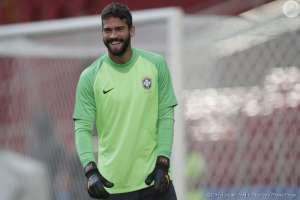 Alisson lamenta queda e considera que seleção 'merecia algo a mais' na Copa