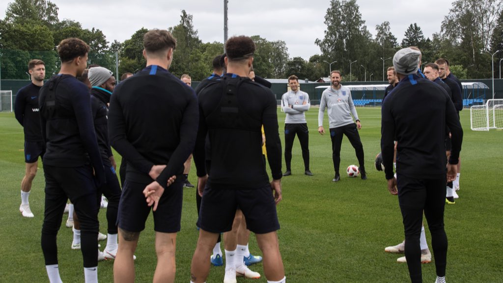 Southgate exalta torcida e vê jogadores da Inglaterra como ‘embaixadores’ do país