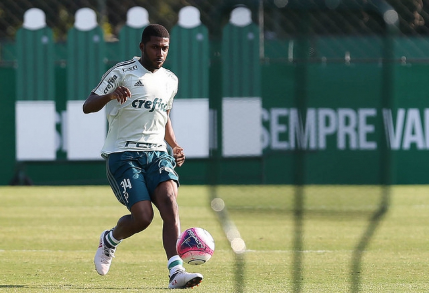 Emerson Santos pode deixar Palmeiras para reforçar rival do Brasileirão
