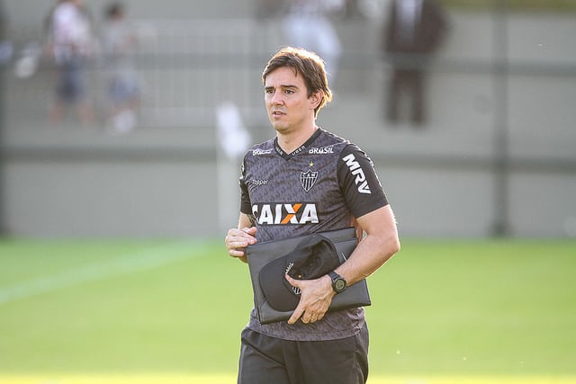 Sem Ricardo Oliveira, Atlético vence jogo-treino e Larghi elogia reforços