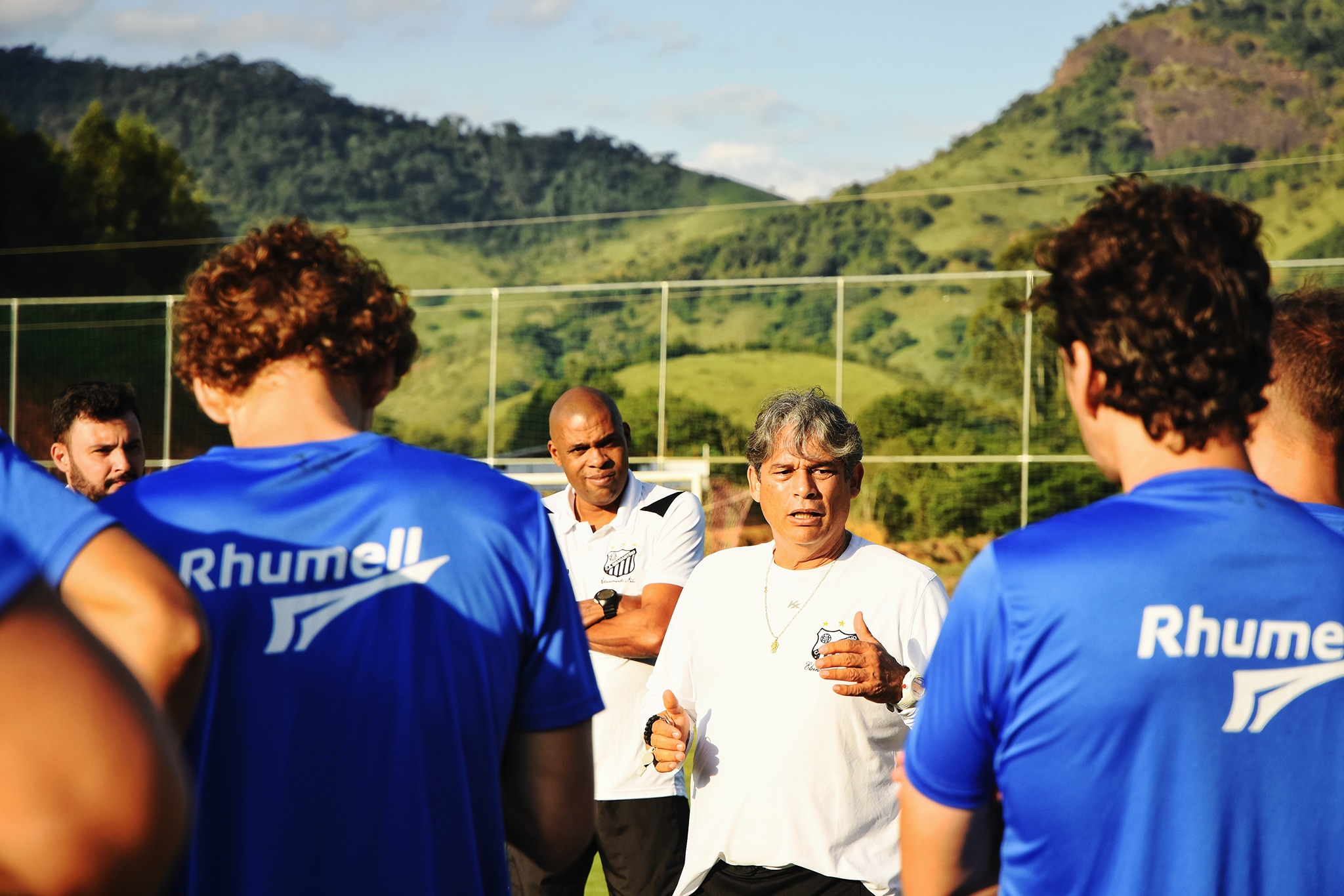 Série C: Veiga tem dúvida no ataque para escalar o Bragantino