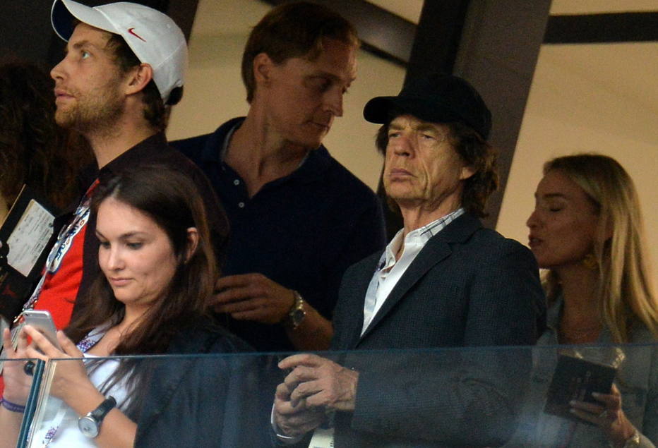 Mick Jagger posta vídeo no Estádio Lujniki e vê Inglaterra levar a virada