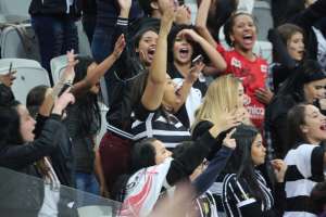 Com problemas na defesa e no meio, Corinthians empata por 2 a 2 com o Cruzeiro