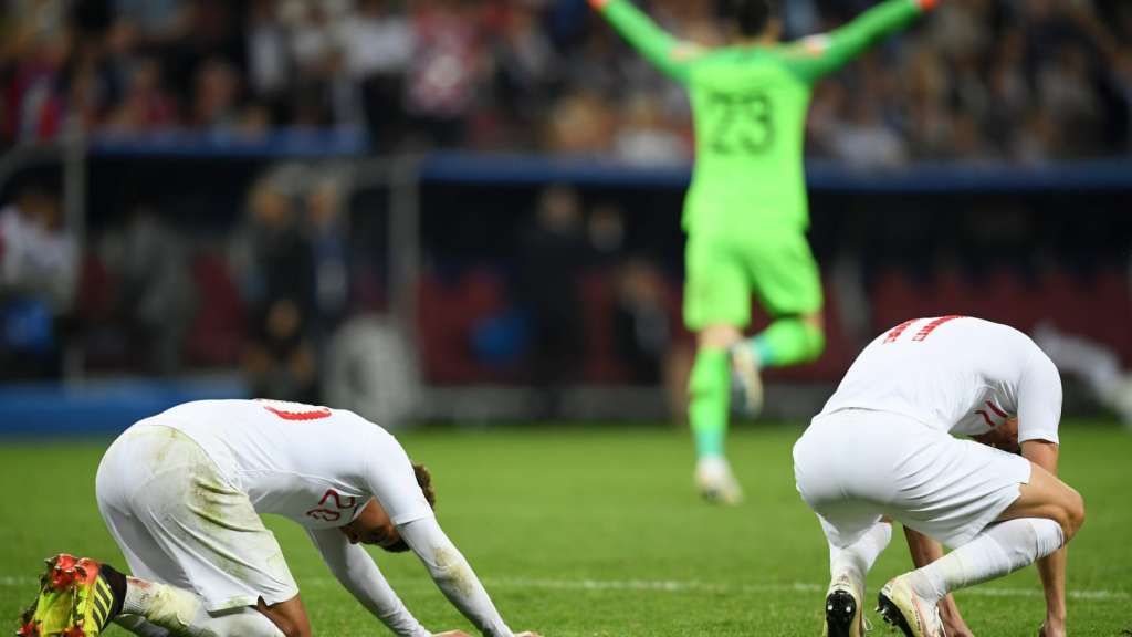 'Devastados' por eliminação na Copa do Mundo, jogadores da Inglaterra elogiam torcida e campanha