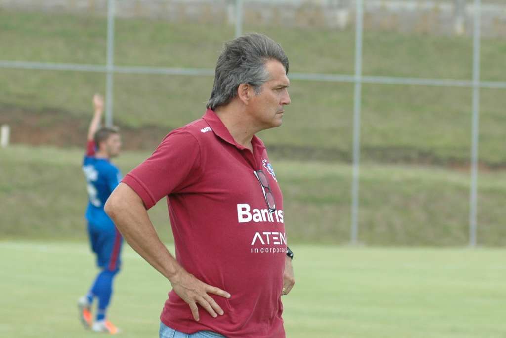 Após eliminação na Série D, Luiz Carlos Winck deixa comando do Caxias-RS