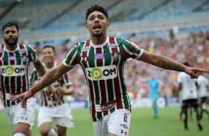 Buscando um 'novo' Maycon, Corinthians deve anunciar volante do Fluminense