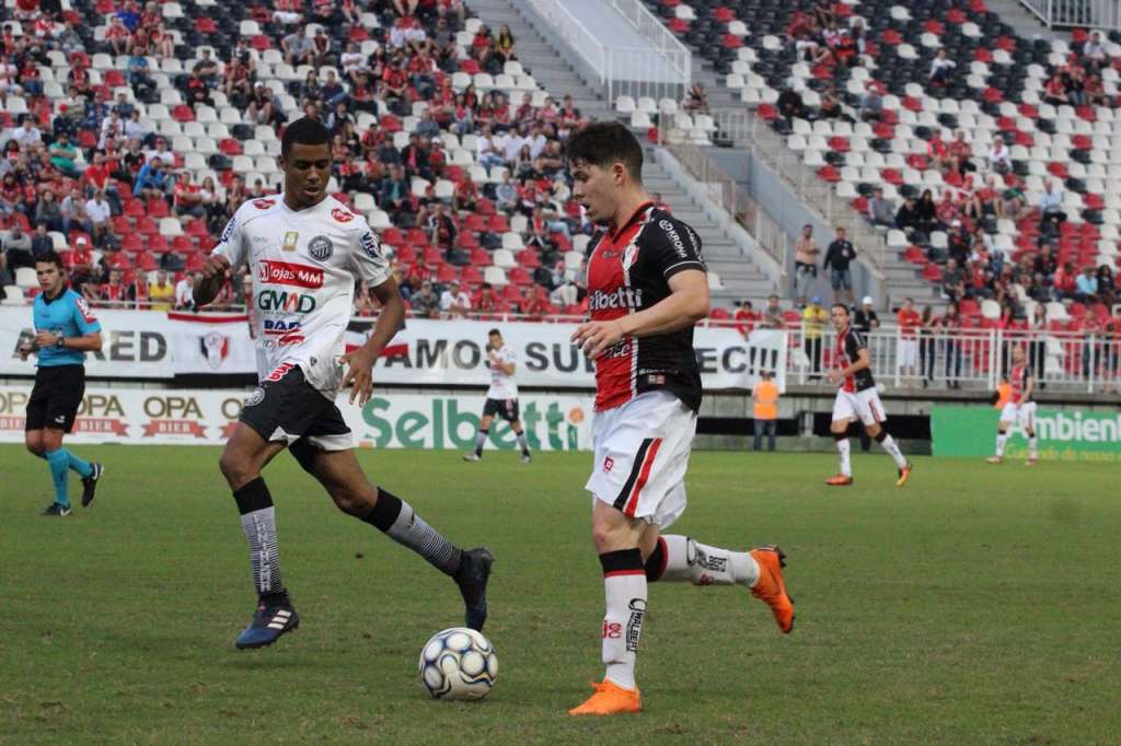 Eduardo Person pede volta por cima do Joinville na Série C em busca da permanência na competição