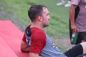 Volante quer Vitória ligado para fazer sequência positiva no reinício do Brasileirão