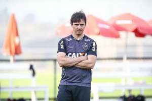 Treinador do Atlético-MG lamenta a saída de Róger Guedes: 'Temos que aceitar'