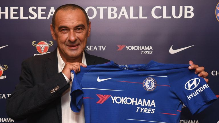 Após demitir Conte, Chelsea anuncia contratação de Maurizio Sarri por 3 anos