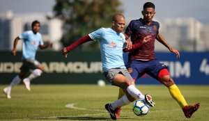 Marcos Junior faz 3 e comanda vitória do Flu em jogo-treino contra o Madureira