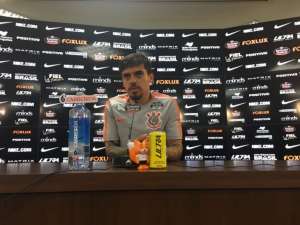 Fagner volta ao Corinthians e deve encarar o Botafogo na quarta pelo Brasileirão