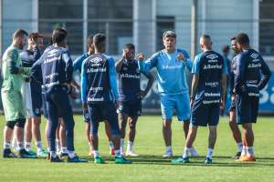 Com muitos problemas físicos, Grêmio enfrenta maratona de nove jogos em 31 dias