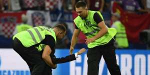 Grupo 'Pussy Riots' diz ter organizado invasão de campo na final da Copa