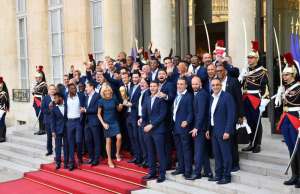 Em recepção a jogadores, presidente Macron exalta união da seleção francesa