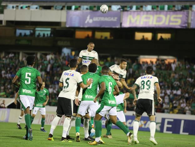 SÉRIE B: Guarani pode entrar no G4 em dia marcado por confrontos diretos