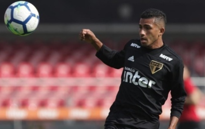 Rojas ocupa vaga de Marcos Guilherme e já deve ser titular no São Paulo