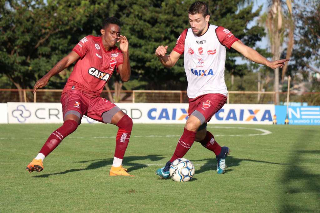 Vila Nova-GO e Brasil-RS jogam precisando desempatar retrospecto