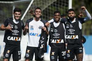 Santos deve apostar em estrangeiros para se recuperar no Brasileirão