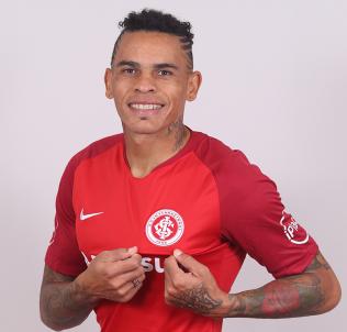Inter oficializa contratação de Jonatan Alvez e assina por um ano com atacante uruguaio