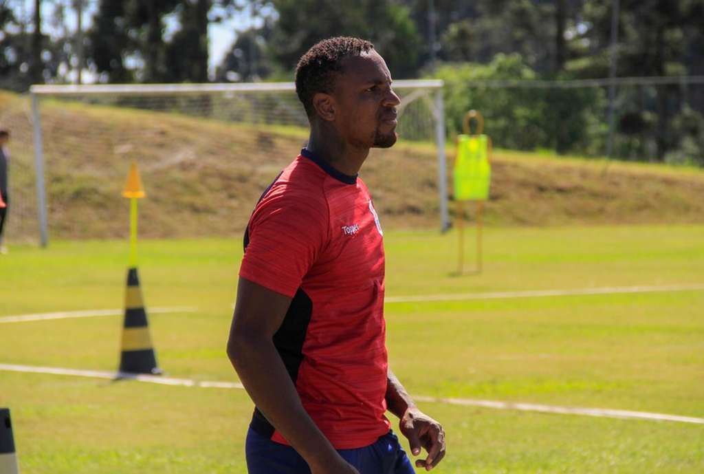 Cleber Reis não foi relacionado para a partida contra o Vitória - Rodrigo Sanches/Paraná Clube